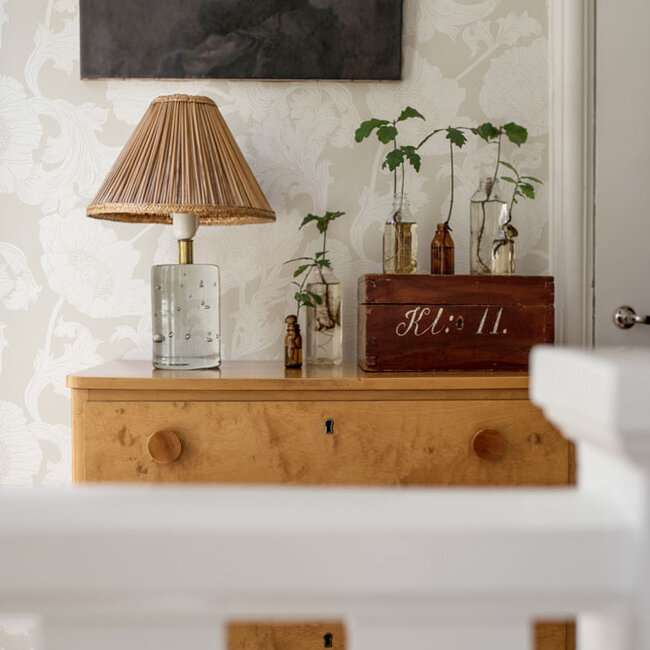 Dutch Wallcoverings Dutch Wallcoverings - FC Ekbacka- Papaver White - Vliesbehang - 10m x 53cm - 14022