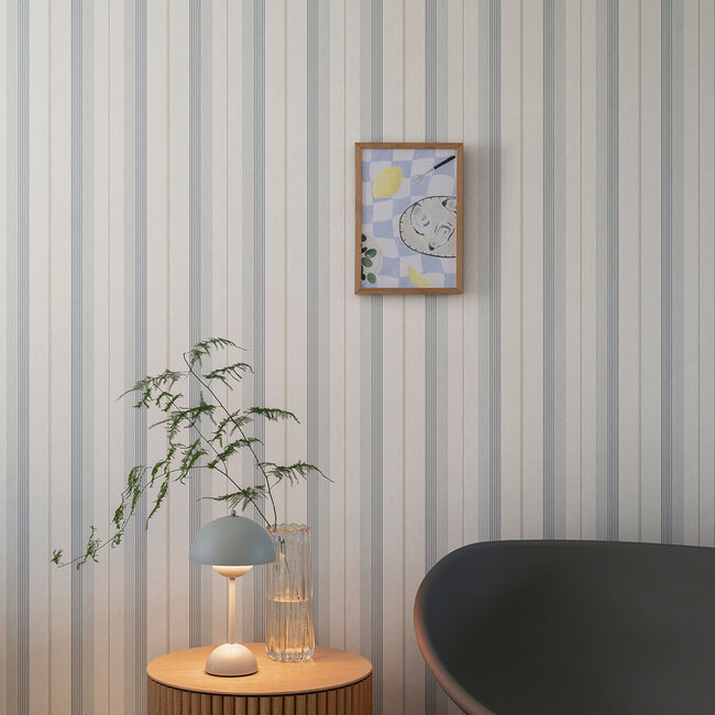 Dutch Wallcoverings Dutch Wallcoverings - Ester - Herrgard Blue/red - Vliesbehang - 10m x 53cm - 20119