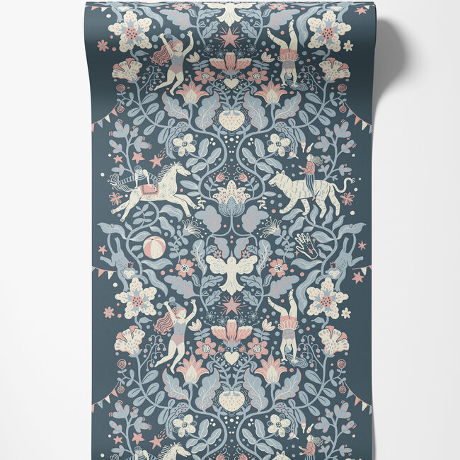 Dutch Wallcoverings Dutch Wallcoverings - FC Resan- Cirkus Blue - Vliesbehang - 10m x 53cm - 29028