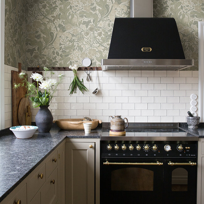 Dutch Wallcoverings Dutch Wallcoverings - FC Hjärterum- Elise wit - Vliesbehang - 10m x 53cm - 83105