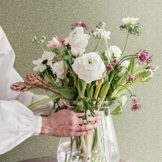 Dutch Wallcoverings Dutch Wallcoverings - FC Langenas- Adam Olive green - Vliesbehang - 10m x 53cm - 12325