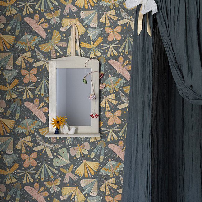 Dutch Wallcoverings Dutch Wallcoverings - FC Langtan- Flyga Dark blue - Vliesbehang - 10m x 53cm - 63022