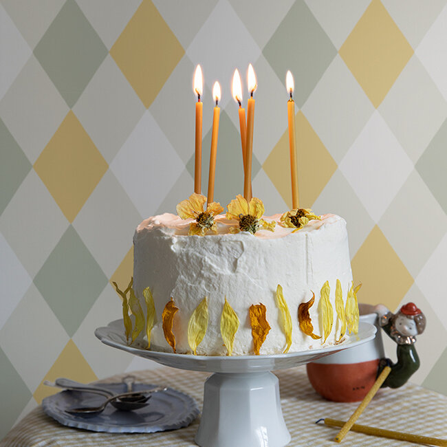 Dutch Wallcoverings Dutch Wallcoverings - FC Langtan- Kalas Green/yellw/white - Vliesbehang - 10m x 53cm - 63032