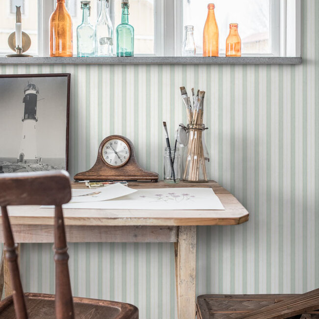 Dutch Wallcoverings Dutch Wallcoverings - FC Morgongava- Sture Green - Vliesbehang - 10m x 53cm - 27007