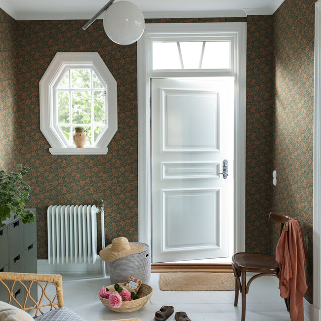 Dutch Wallcoverings Dutch Wallcoverings - FC Rosenlycka- Roses Green/Terra - Vliesbehang - 10m x 53cm - 43110