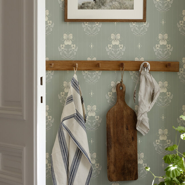 Dutch Wallcoverings Dutch Wallcoverings - FC Saltviken- Gullvie Green - Vliesbehang - 10m x 53cm - 48007