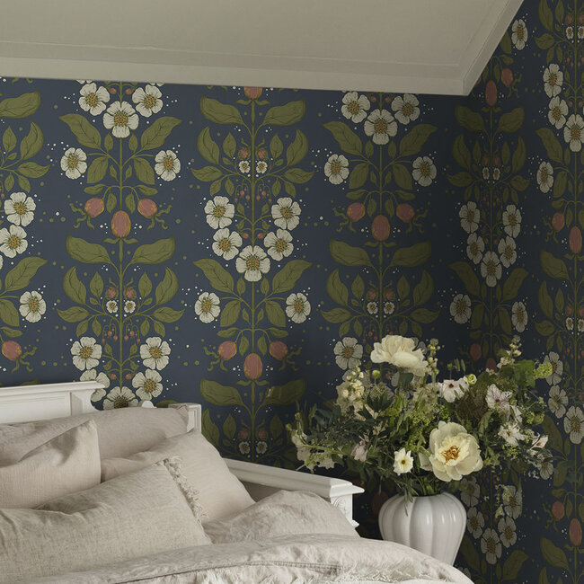 Dutch Wallcoverings Dutch Wallcoverings - FC Saltviken- Rosa Dark Blue - Vliesbehang - 10m x 53cm - 48013