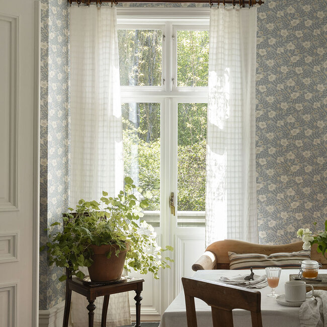 Dutch Wallcoverings Dutch Wallcoverings - FC Saltviken- Maggan Blue - Vliesbehang - 10m x 53cm - 48023