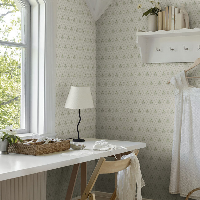 Dutch Wallcoverings Dutch Wallcoverings - FC Saltviken- Alma Light Green - Vliesbehang - 10m x 53cm - 48029