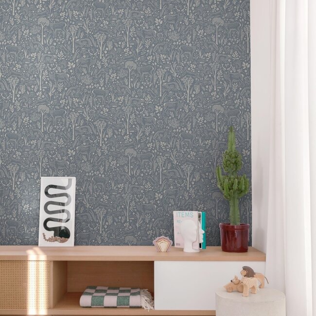 Dutch Wallcoverings Dutch Wallcoverings - Little Dreamers- Woodland Animals blauw - Vliesbehang - 10m x 53cm - LD3415