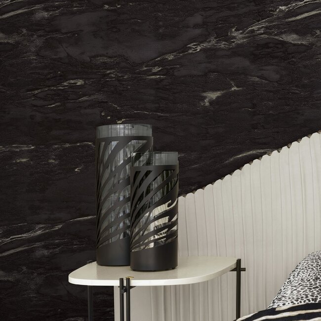 Dutch Wallcoverings Dutch Wallcoverings - FC Roberto Cavalli 9- marmer zwart - Vliesbehang - 10m x 106cm - 21026