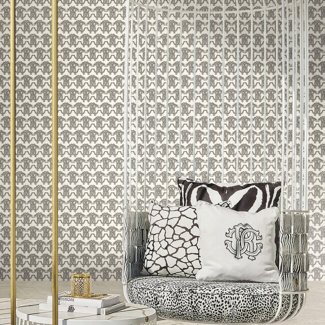 Dutch Wallcoverings Dutch Wallcoverings - FC Roberto Cavalli 9- logo wit/zwrt - Vliesbehang - 10m x 106cm - 21034