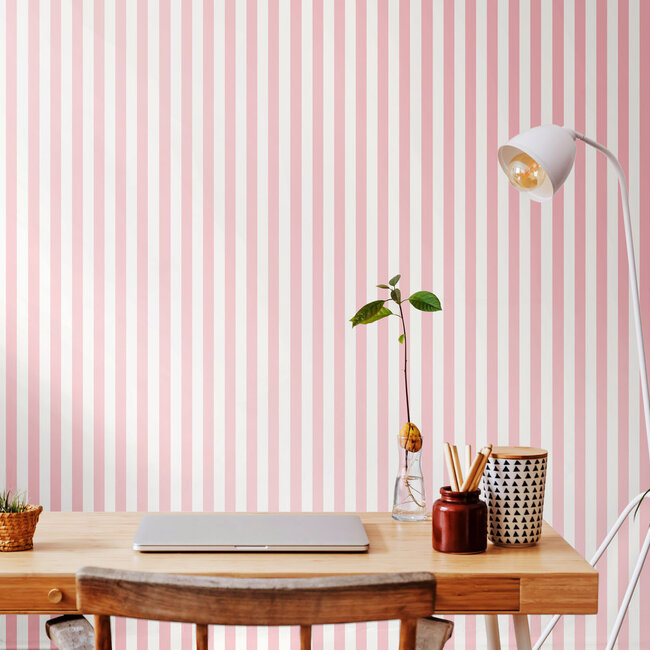 Dutch Wallcoverings Dutch Wallcoverings - FC Simply Stripes - Candy Stripe Rose - Vliesbehang - 10m x 50cm - SIS50121W