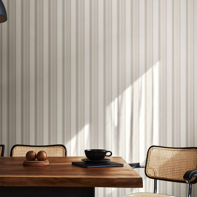 Dutch Wallcoverings Dutch Wallcoverings - FC Simply Stripes - Bar Stripe Dove - Vliesbehang - 10m x 50cm - SIS50152W