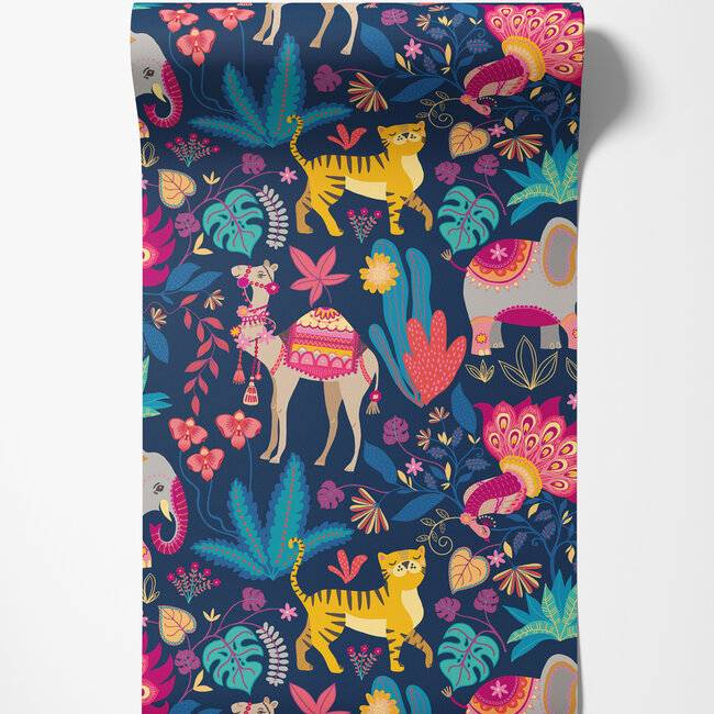 Dutch Wallcoverings Dutch Wallcoverings - FC When I Grow Up - Samba Safari Ink & Cerise - Vliesbehang - 10m x 50cm - WGU50133W