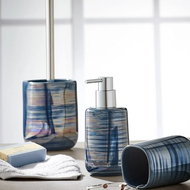 Kleurgebruik in badkameraccessoires, subtiel of juist opvallend?