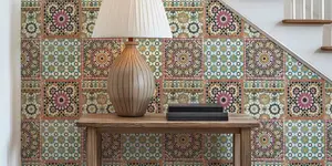 Kleurrijk behang zonder drukte: zo houd je het stijlvol in balans