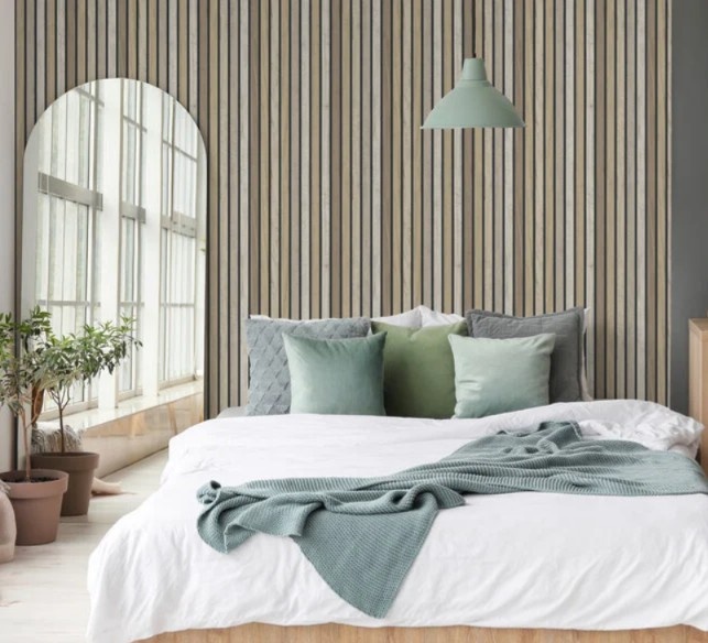 Behang met houtstructuur: warme houtlook zonder echte panelen