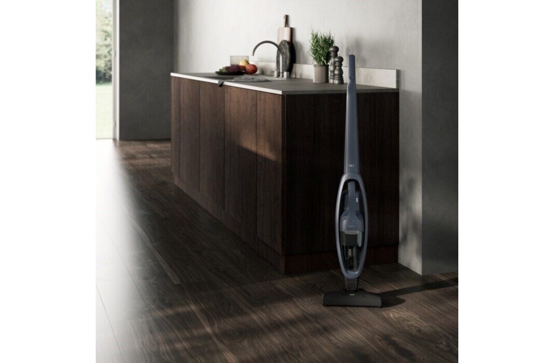 AEG Clean 3000 AS31CB18DB - Steelstofzuiger