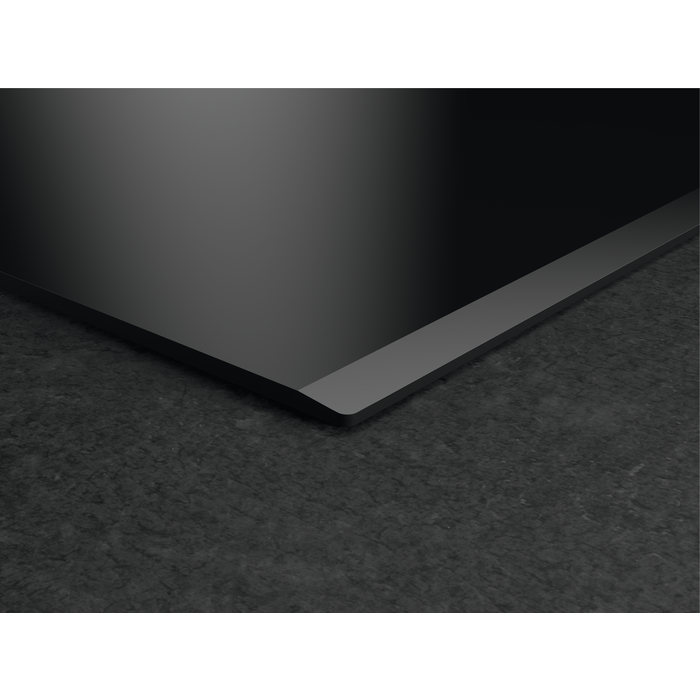 AEG TCH74B01FB - Inductiekookplaat met afzuiging.