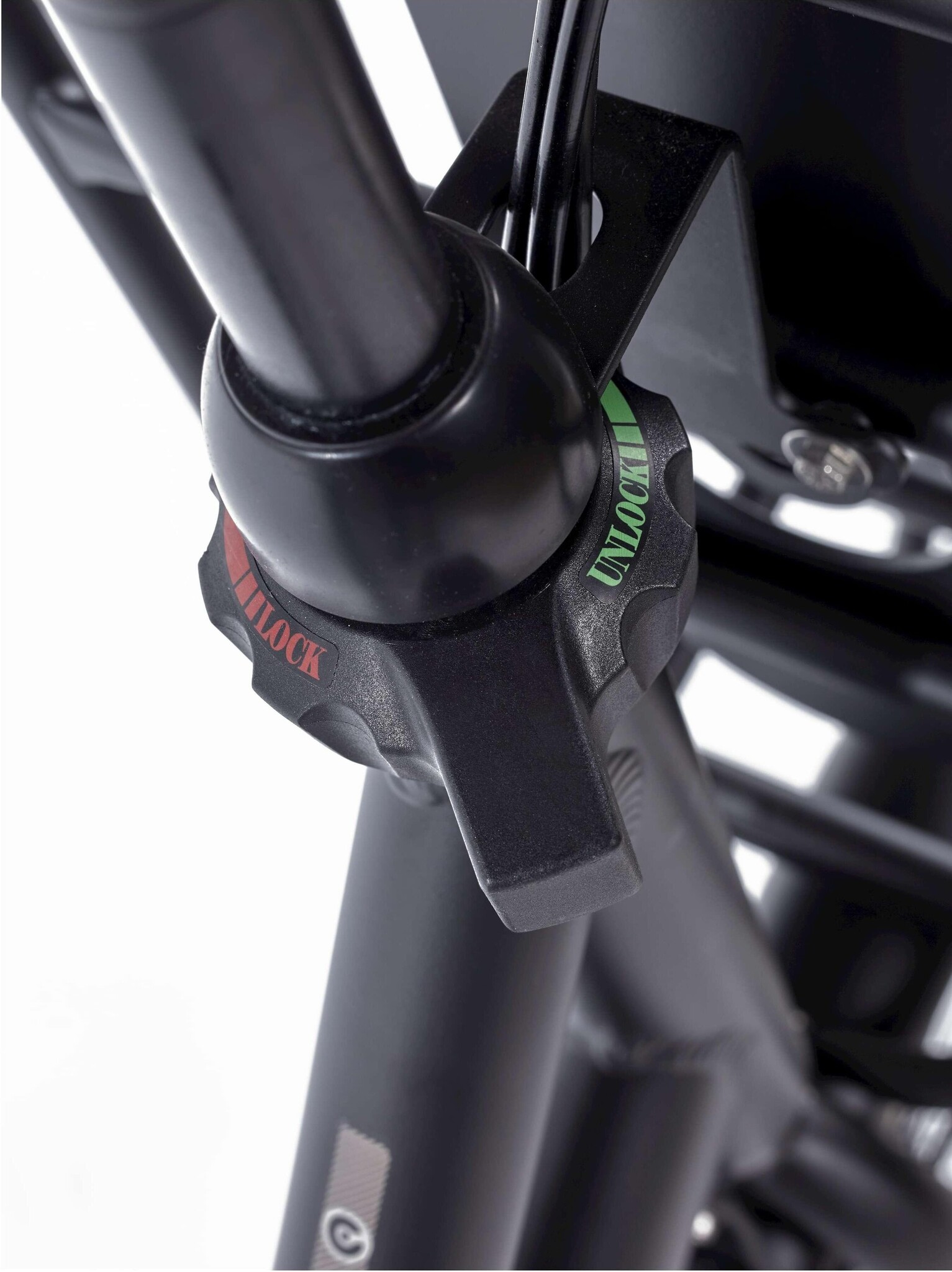 Cortina U4 Dames Jet Black Matt ND7