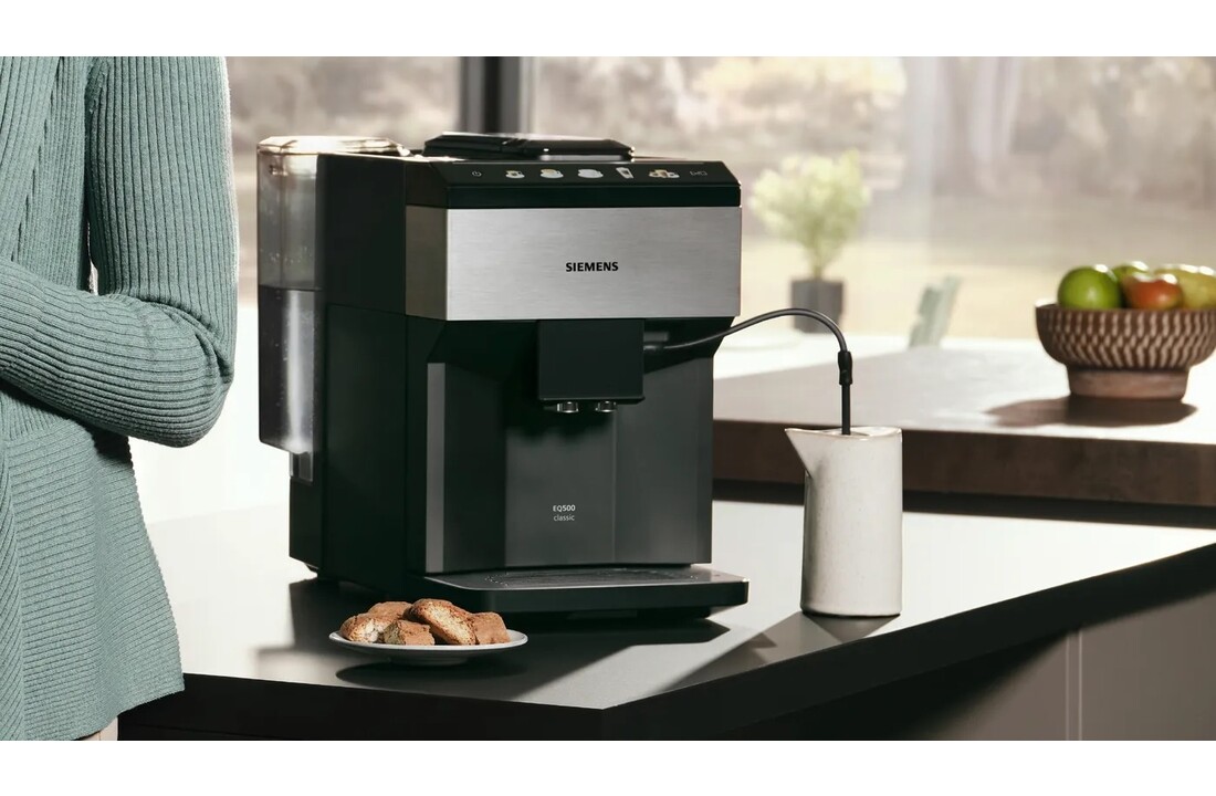 Siemens TP517DF3 Espresso volautomaat EQ500 extraKLASSE RVS, Zwart.