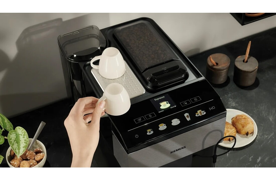 Siemens TP517DF3 Espresso volautomaat EQ500 extraKLASSE RVS, Zwart.