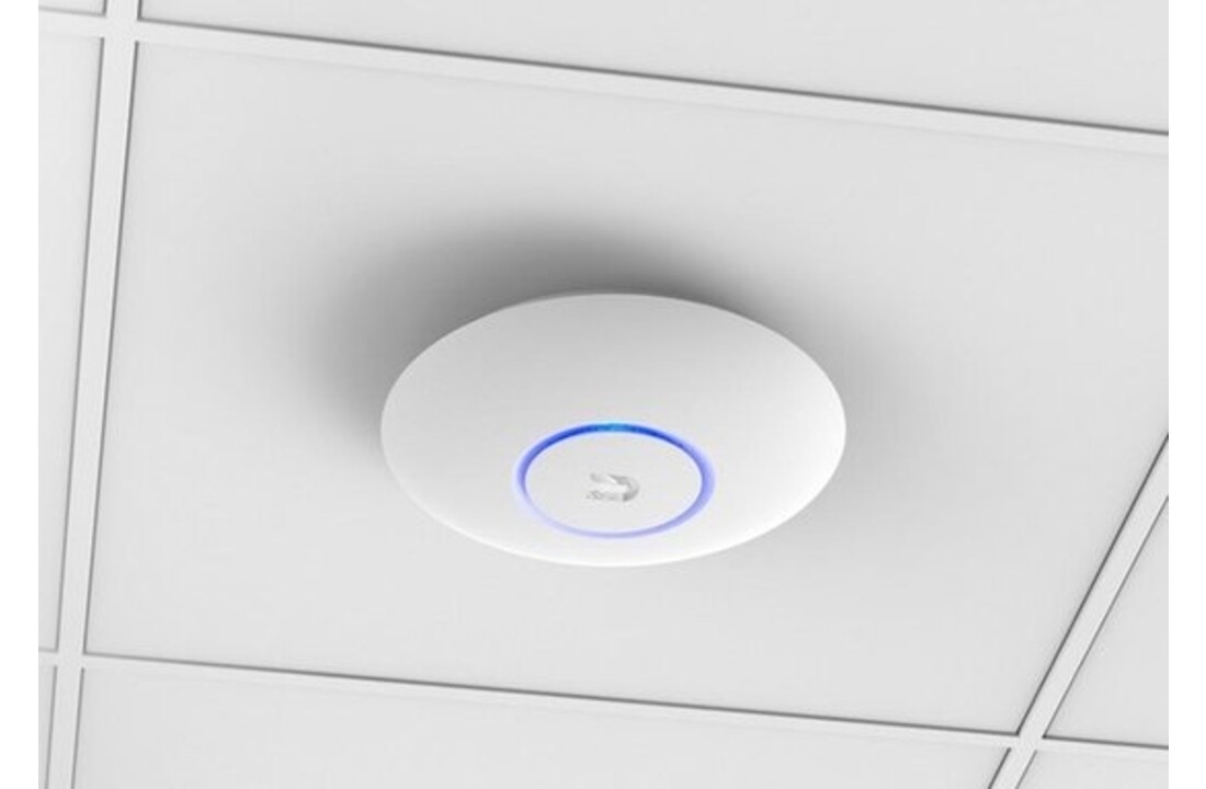 Ubiquiti UniFi Access Point (UAP-AC-LR) - Access point