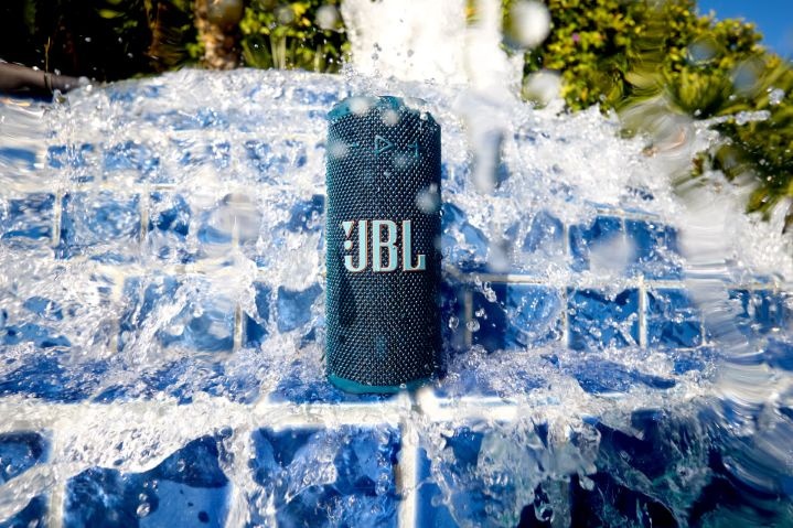 JBL Grip Blauw - Draadloze speaker