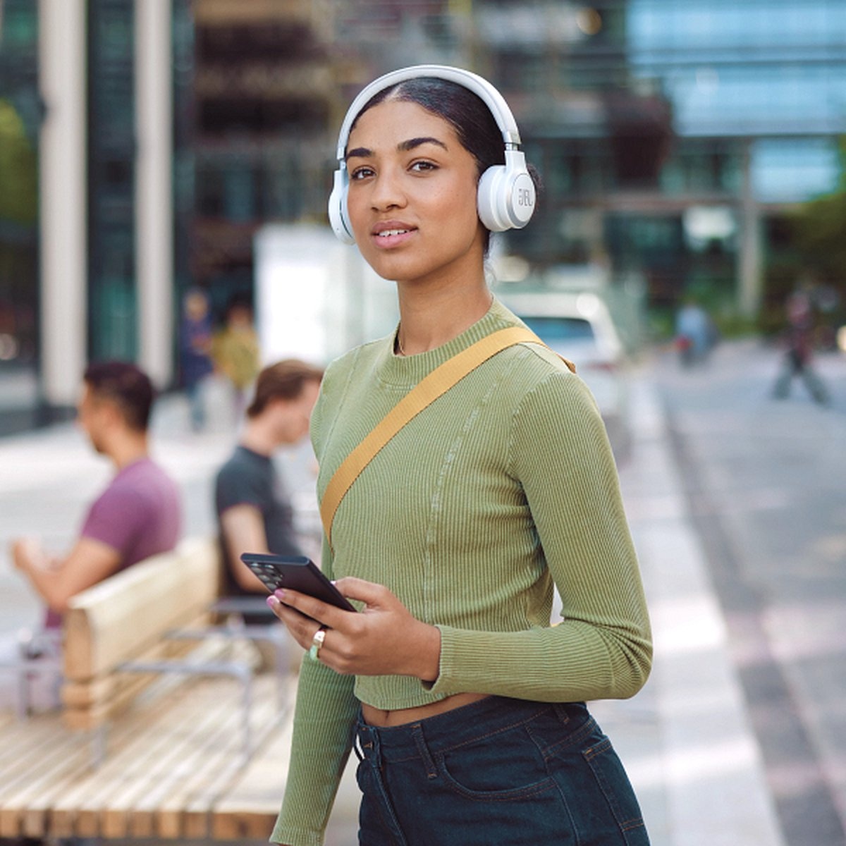 JBL Live 670NC Wit - Draadloze koptelefoon