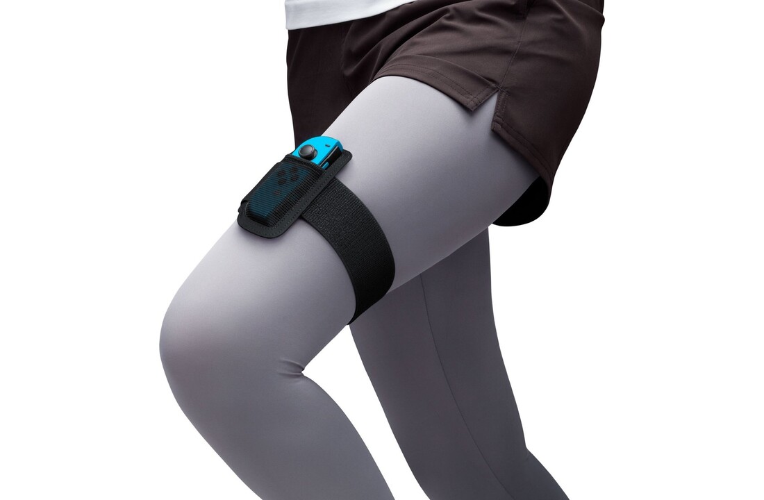 Nintendo Switch Rood/Blauw + Switch Sports + 12 maanden Nintendo Switch Online - Console