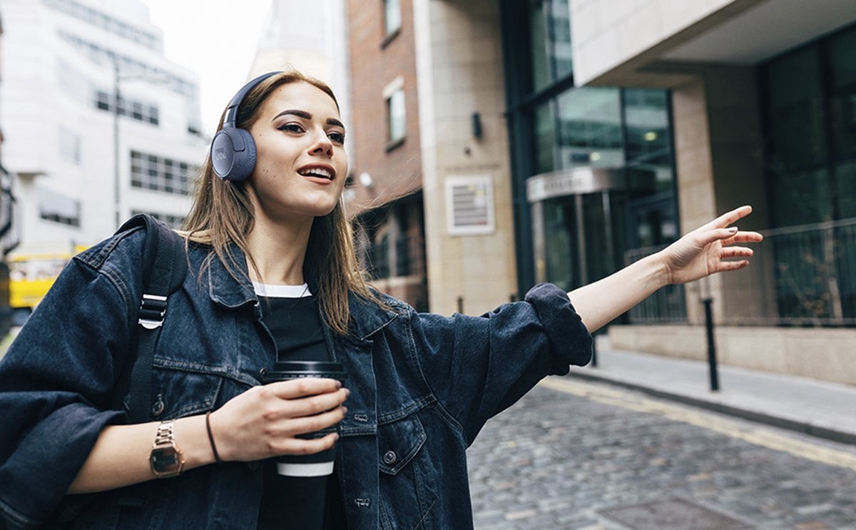 JBL Tune 670NC Blauw - Draadloze koptelefoon