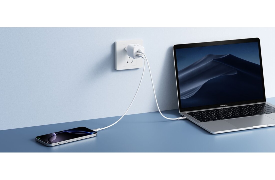 Veger snellader 100 Watt 2x USB Poort + USB-C Kabel 1,5m Nylon Wit
