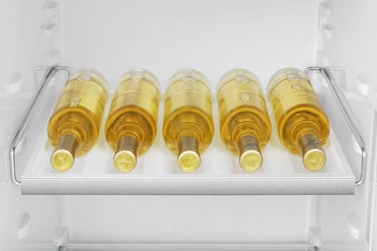 Hisense RS818N4IFD - vrijstaande side-by-side koelkast.