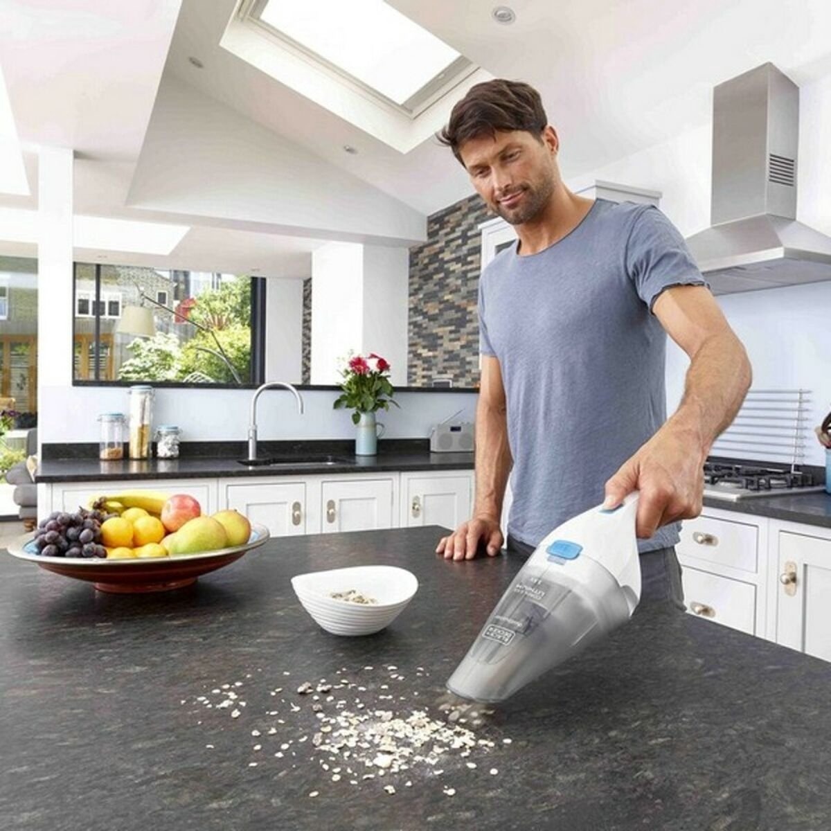 BLACK+DECKER NVC115JLEW-QW - Kruimelzuiger