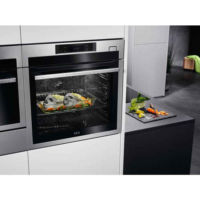 AEG BSE788280M Steamboost Combi hetelucht- en stoomoven