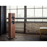 Evoke 30 Walnut