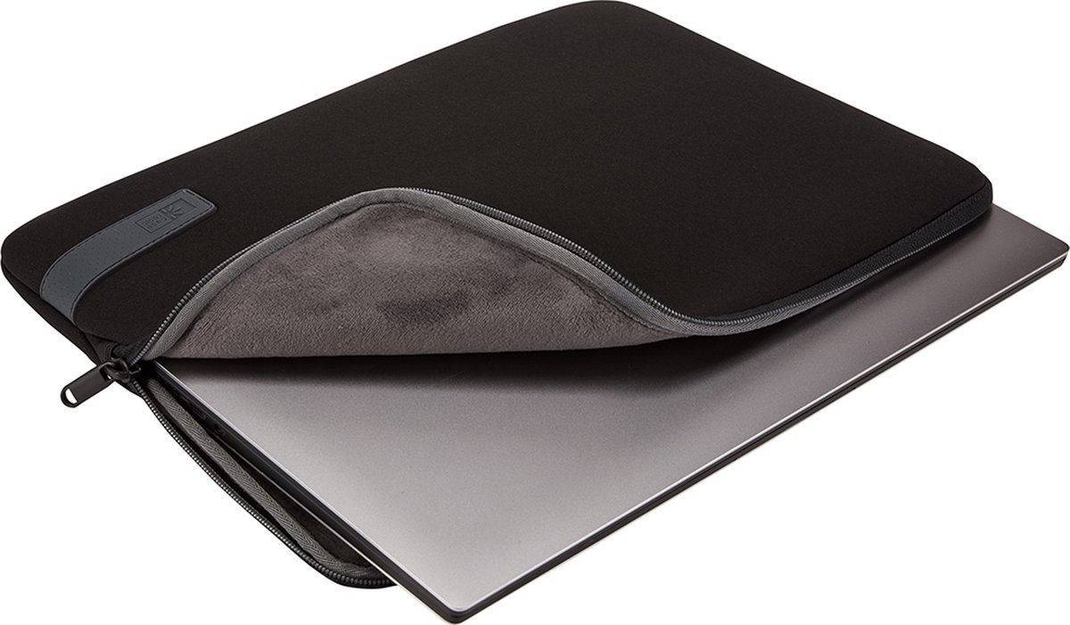 Case Logic Reflect 15.6" Zwart - Laptop Sleeve