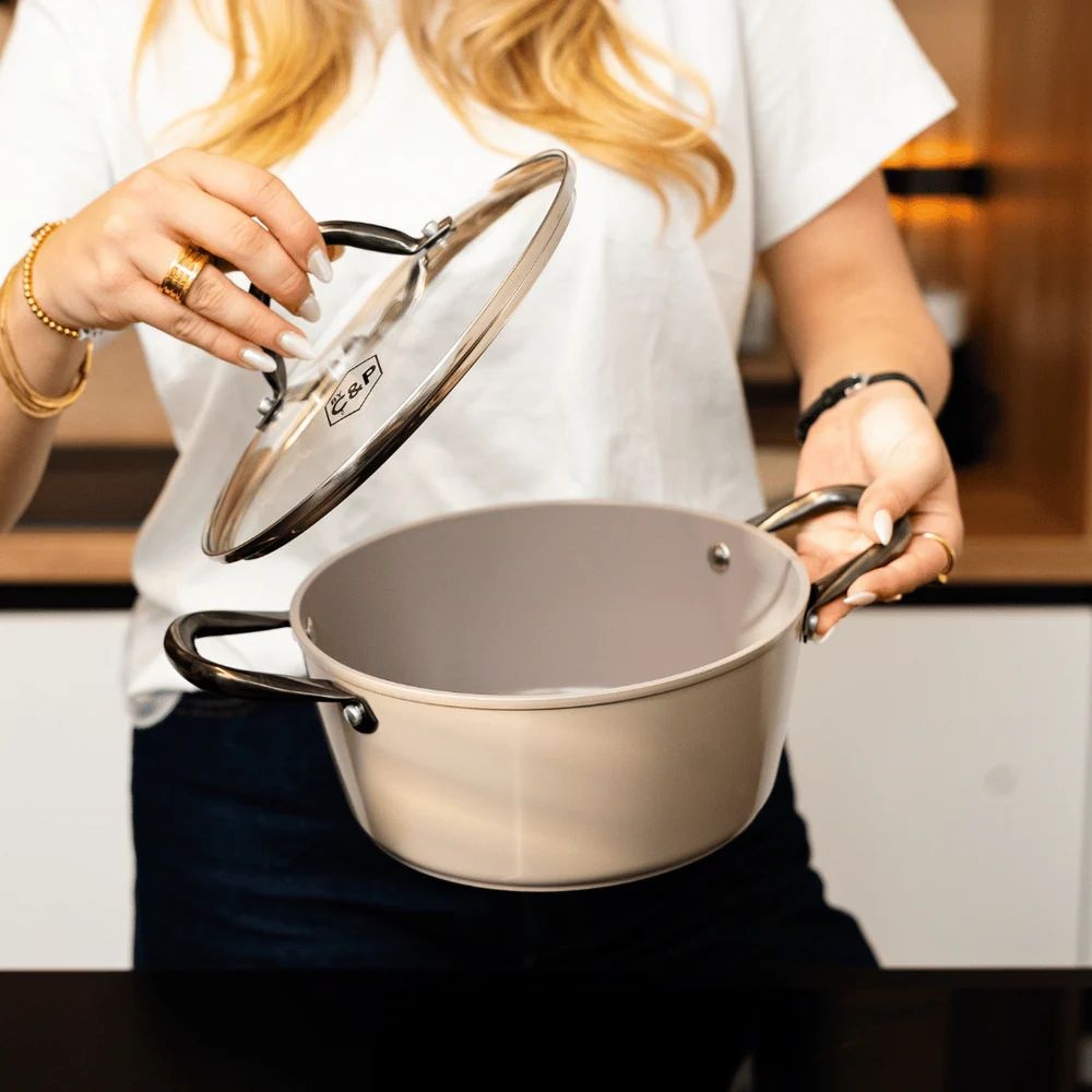 Cook & Pan Taupe of Mind Honey Kookpan met deksel 20 cm