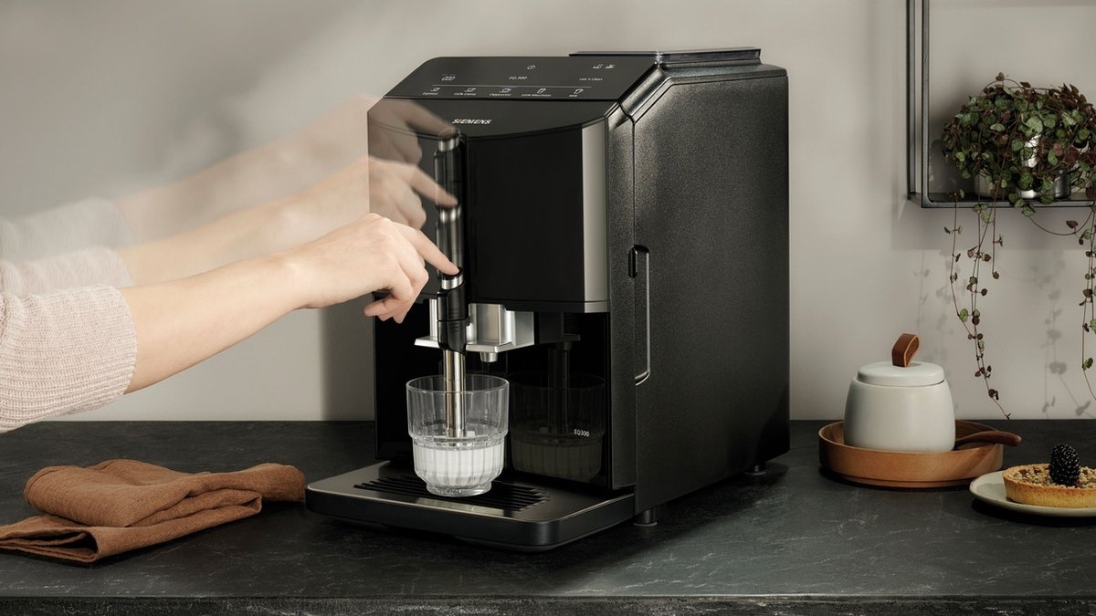Siemens EQ300 TF301E09 Piano Black - Koffiemachine