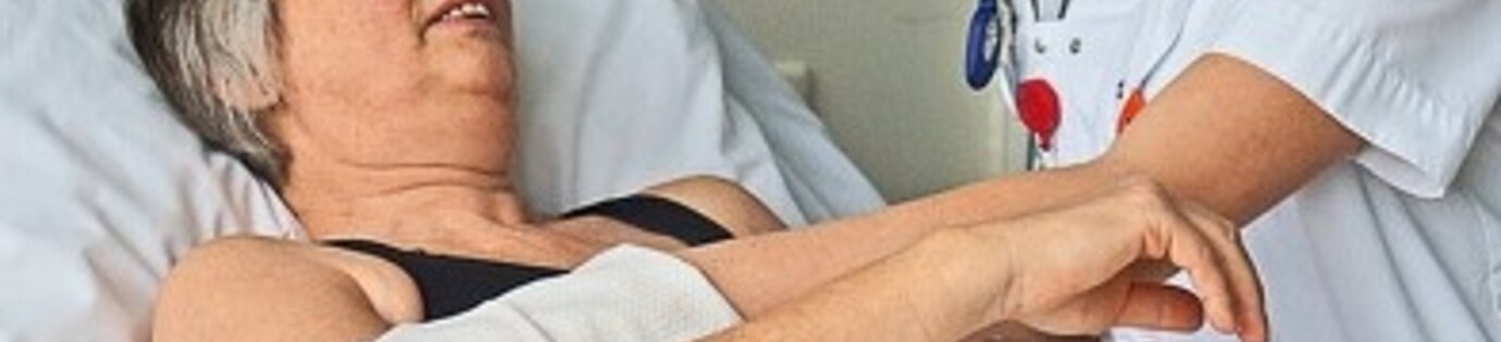 Verzorgend wassen: vochtige washandjes voor een optimale verzorging op bed