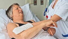 Verzorgend wassen: vochtige washandjes voor een optimale verzorging op bed