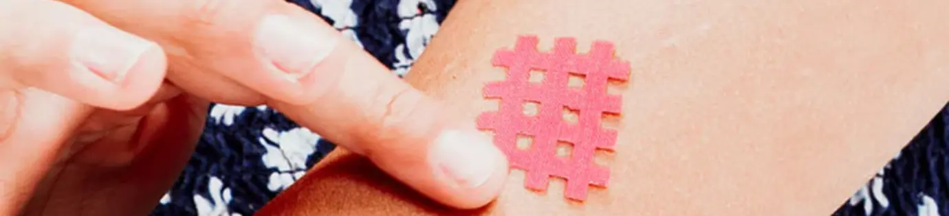 Jeukende muggenbulten? Niet krabben, maar plakken!