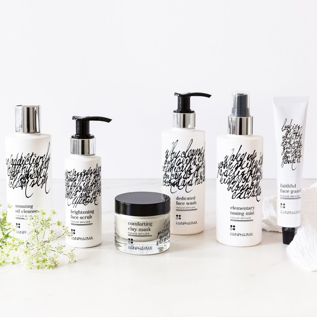 (A) Amazing Oil Cleanser