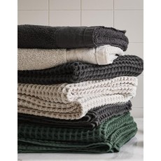 Mova Bath Towel Dark Green (M) 50 x 100 cm