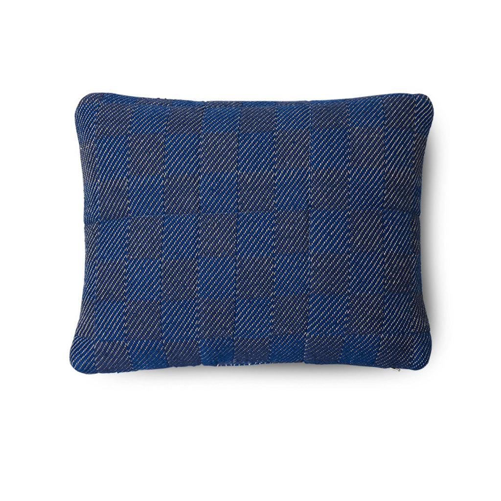 Checkered Woven Cushion Berries