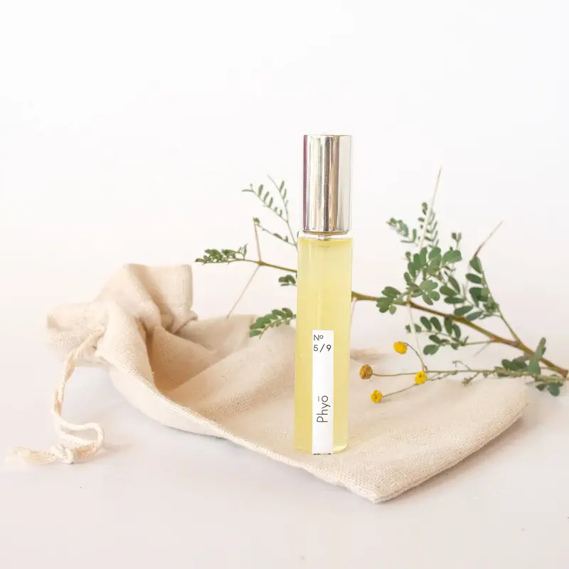 Loam Perfume Phyo