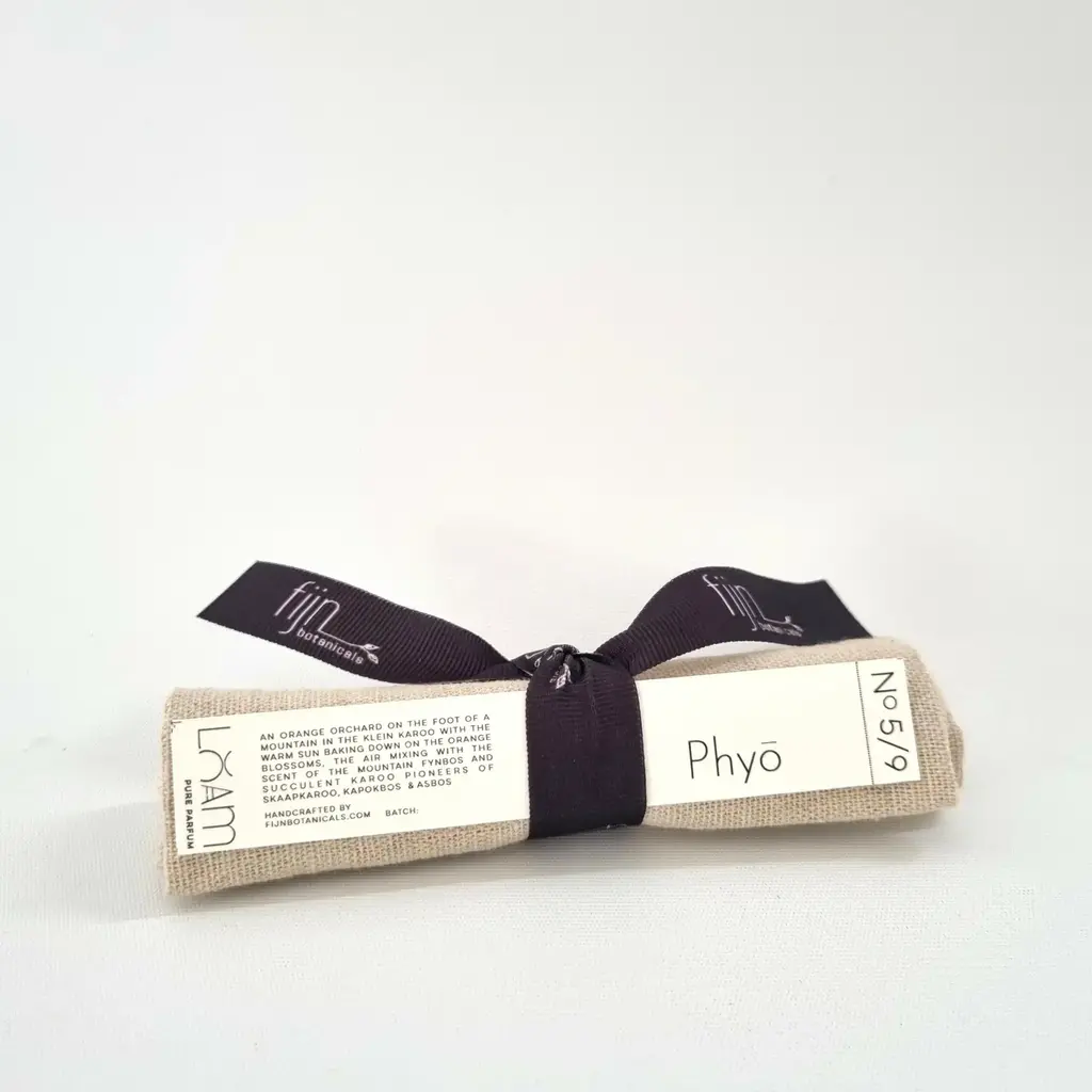 Loam Perfume Phyo