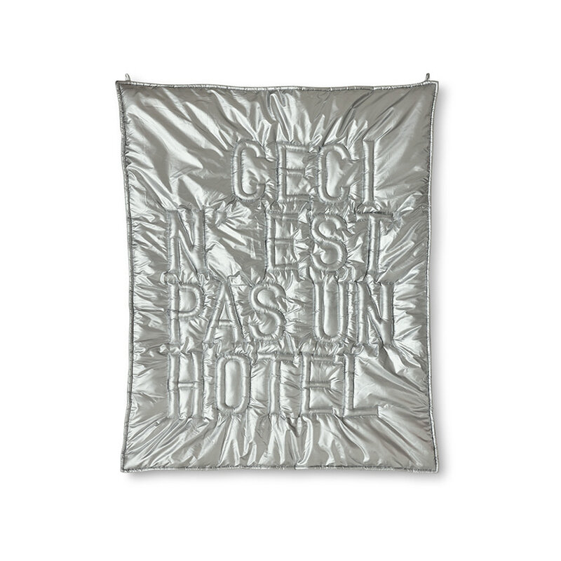 Wall Art "Ceci n'est pas un hotel"
