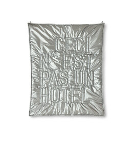 Wall Art "Ceci n'est pas un hotel"